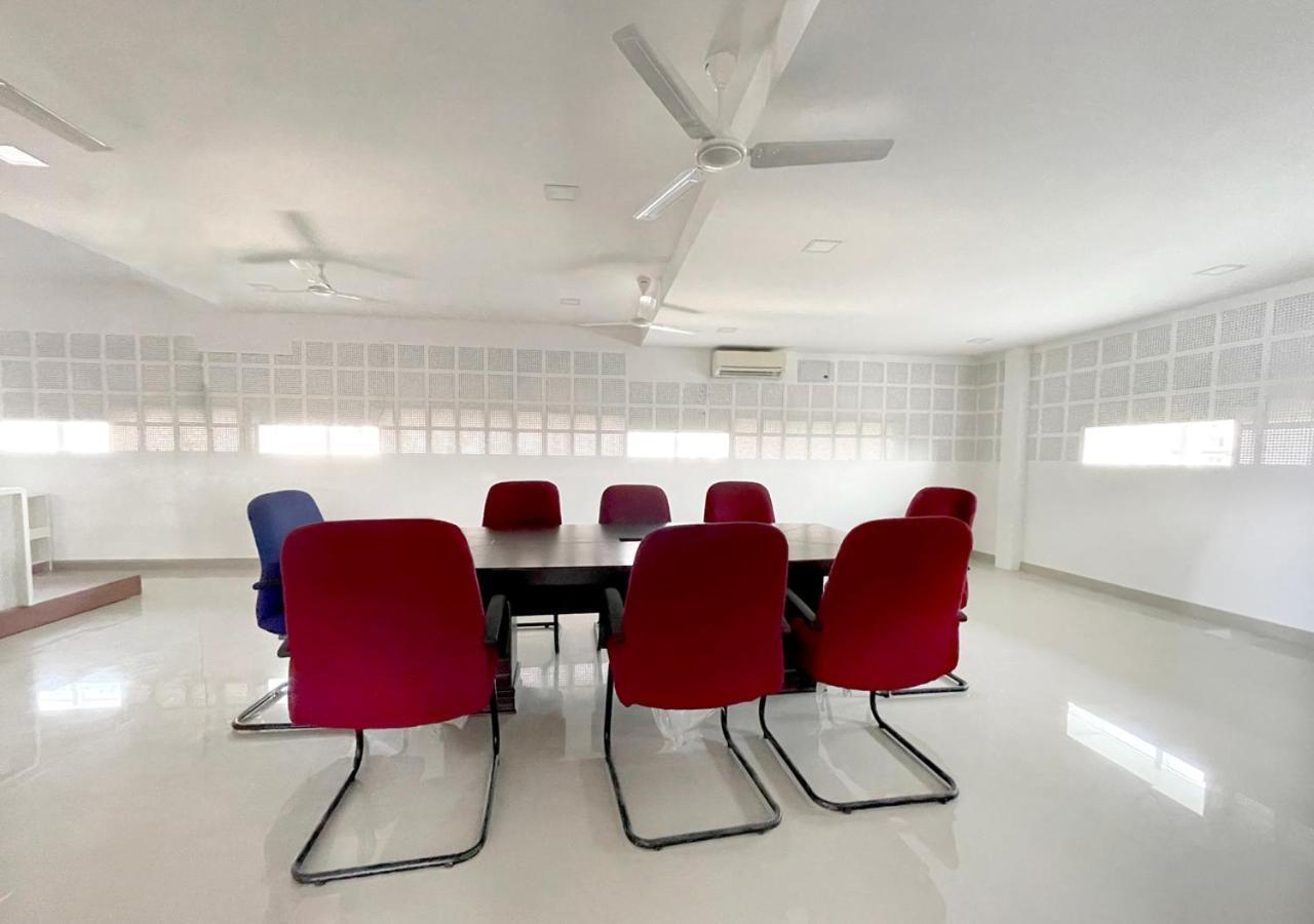 The Reach Hotel Kochi Екстериор снимка