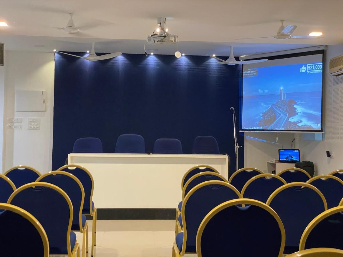 The Reach Hotel Kochi Екстериор снимка