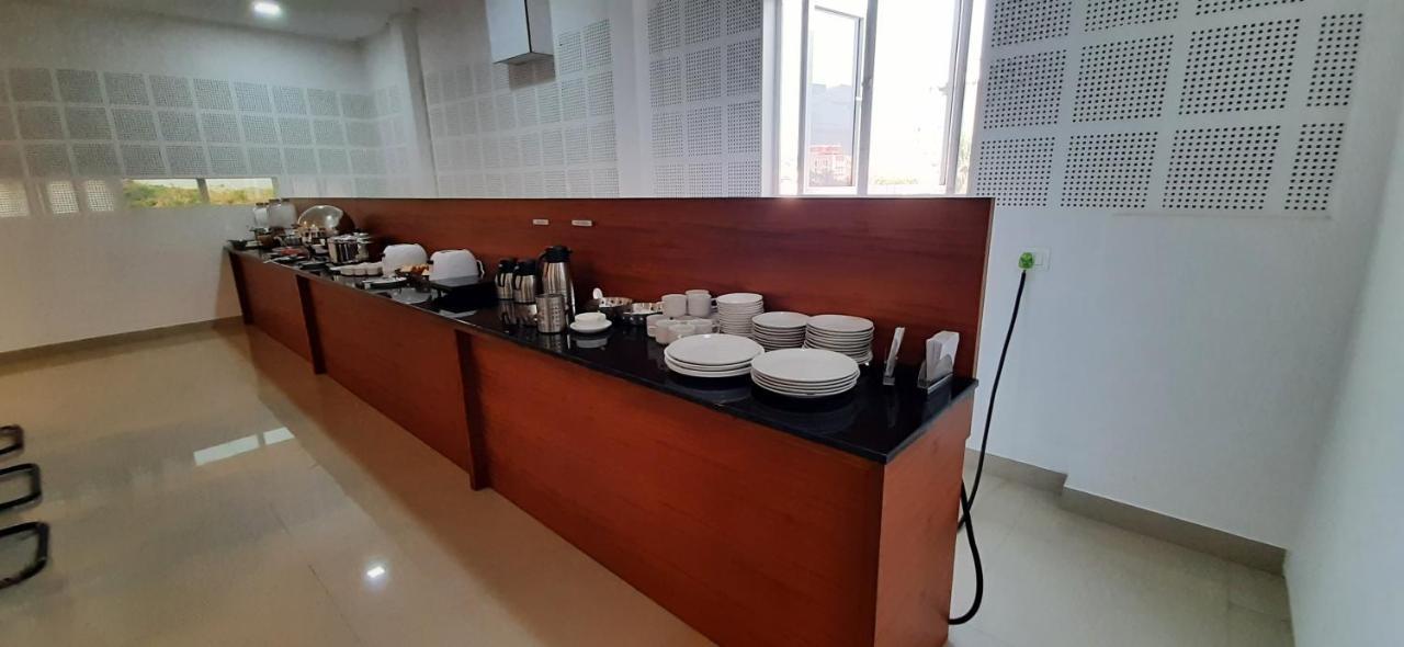 The Reach Hotel Kochi Екстериор снимка
