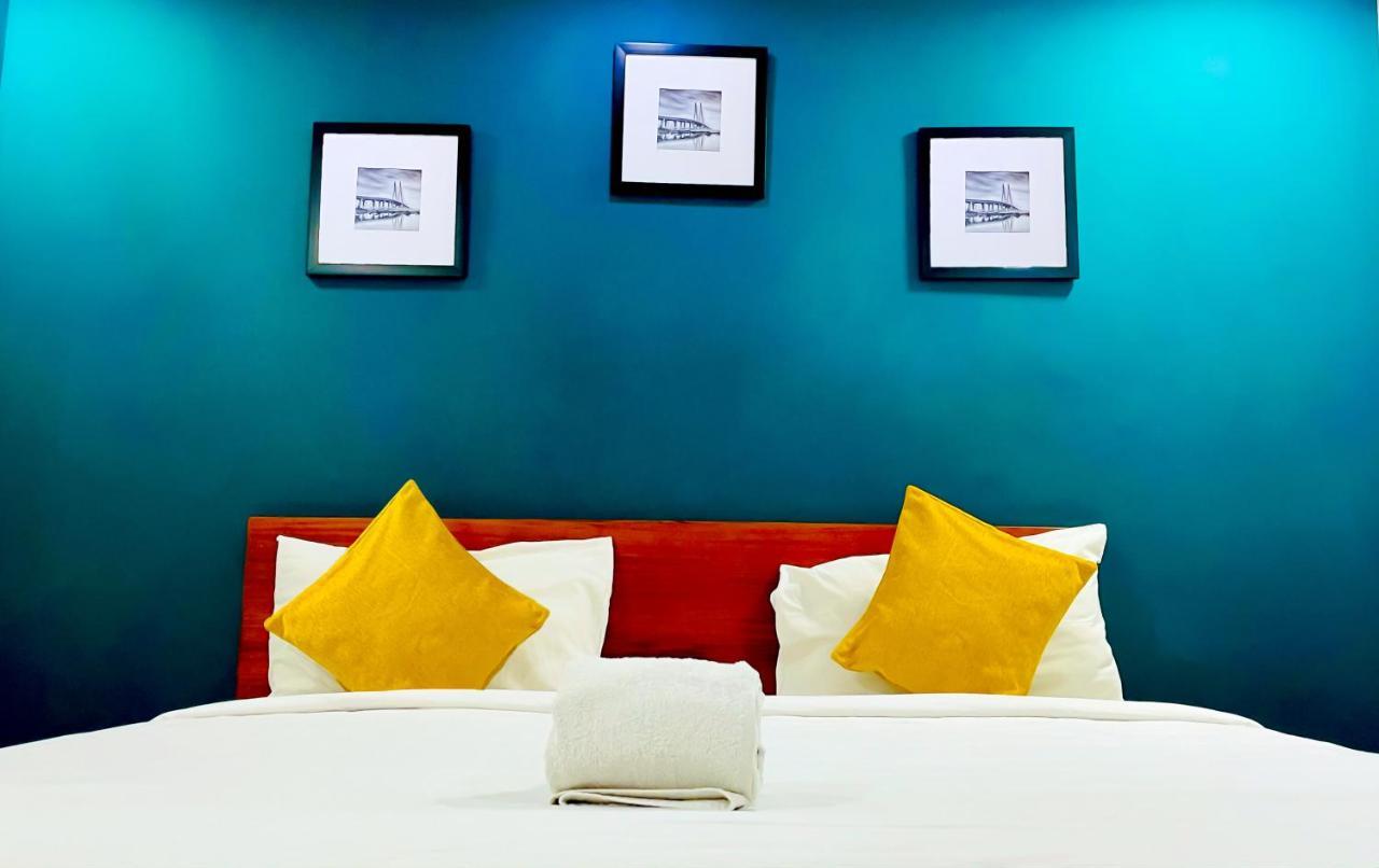 The Reach Hotel Kochi Екстериор снимка