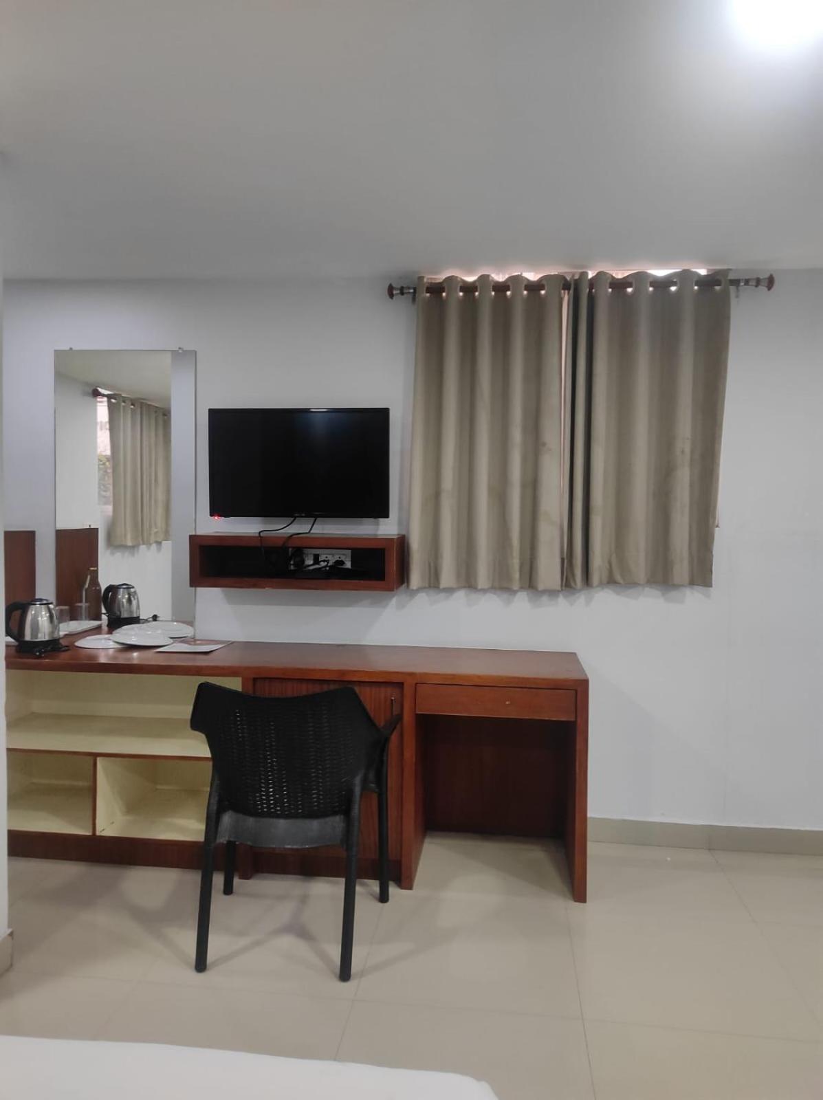 The Reach Hotel Kochi Екстериор снимка